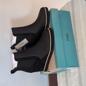 Toms Maddie Wedges Black Women's 8.5